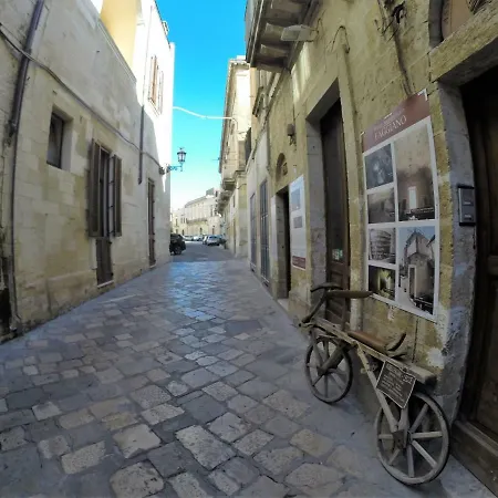 Palazzo Giustiniani Lecce