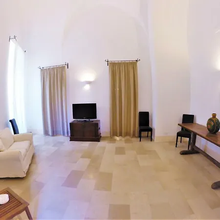 Palazzo Giustiniani Lecce
